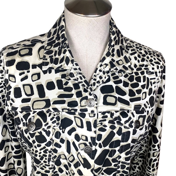 Chico's Shirt Jacket in Abstract Animal Print sz S / 4 Chico's Sz 0 - Picture 3 of 13